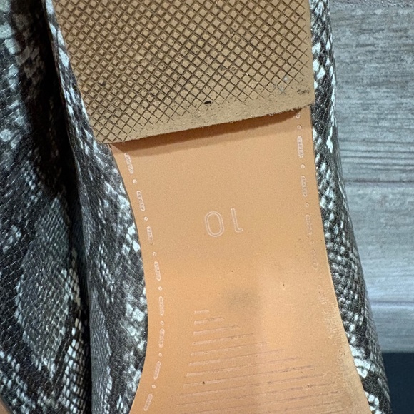 SEVEN7 Nelly Faux Snake Skin Flats Pointed Toe Size 10 - Picture 9 of 11